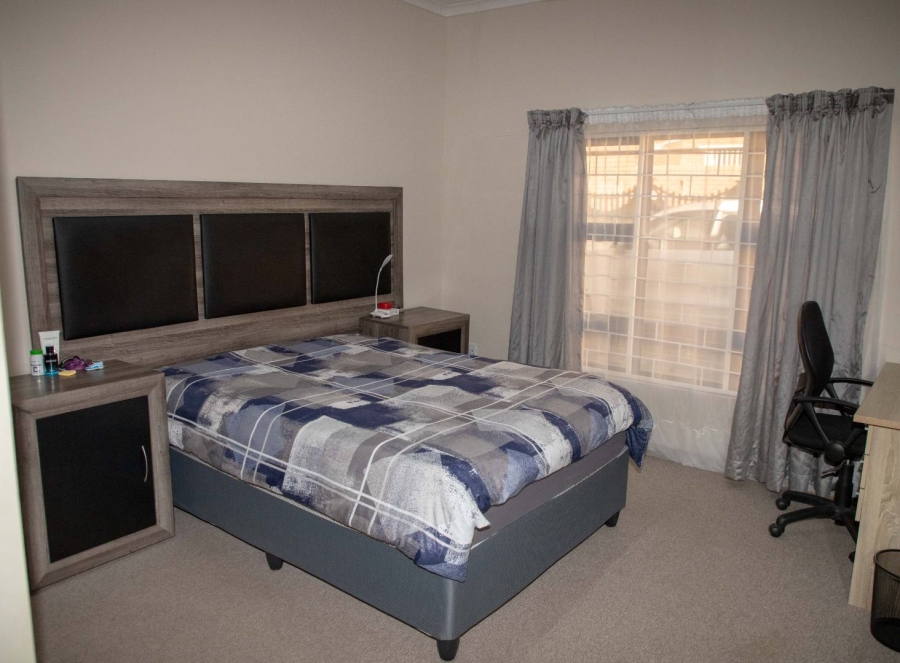 4 Bedroom Property for Sale in Heilbron Free State
